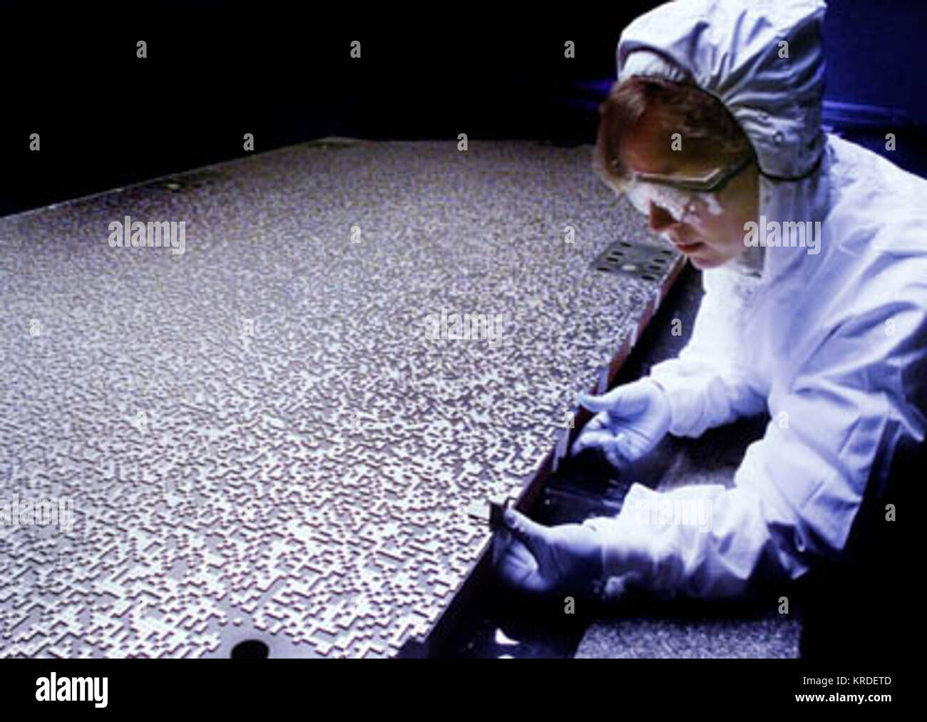 Appareil photo : DCS460D #  de série : 460-2840 largeur : 3060 hauteur : 2036 Date : 3/7/02 Time : 15:34:39 AD4XX Droit FW ver : 032597 l'image TIFF Look : produit ---------------------- Compteur : [11] ISO : 80 Ouverture : F11 : l'obturateur de l'Objectif 50 (mm) : 15 M Exposition : Programme : SL Exp Comp : 0,0 m : Mtrx Flash Sync : Norm mode Lecteur : S : mode S secteur d'intérêt : Large Distance : 1.4m Swift s Rafale télescope instrument d'alerte 28BAT29 le masque ouverture codée Banque D'Images