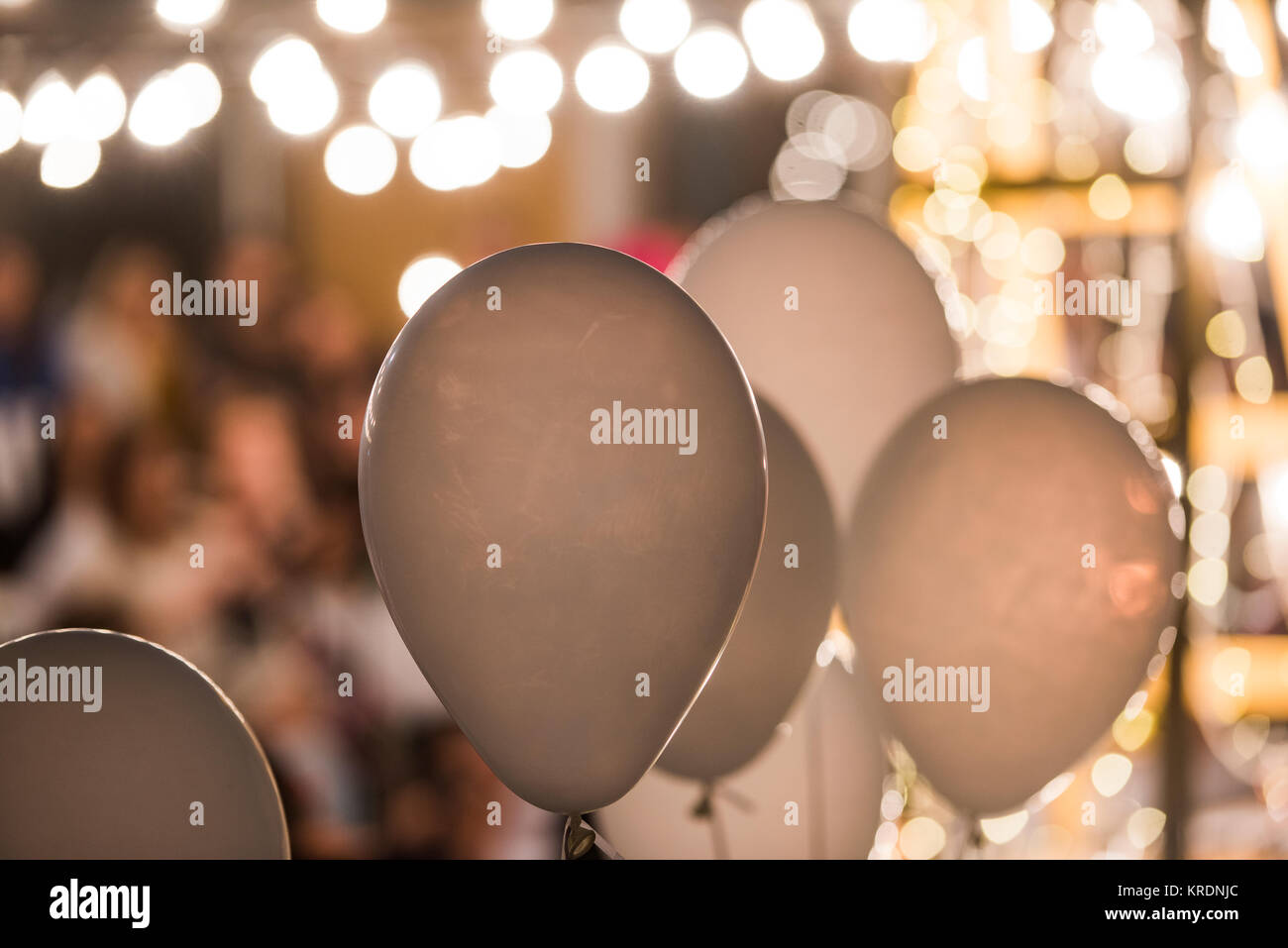 Baloons et ampoules lors d'une fête Banque D'Images