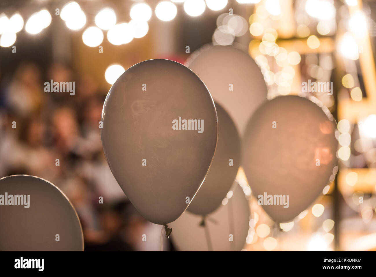 Baloons et ampoules lors d'une fête Banque D'Images