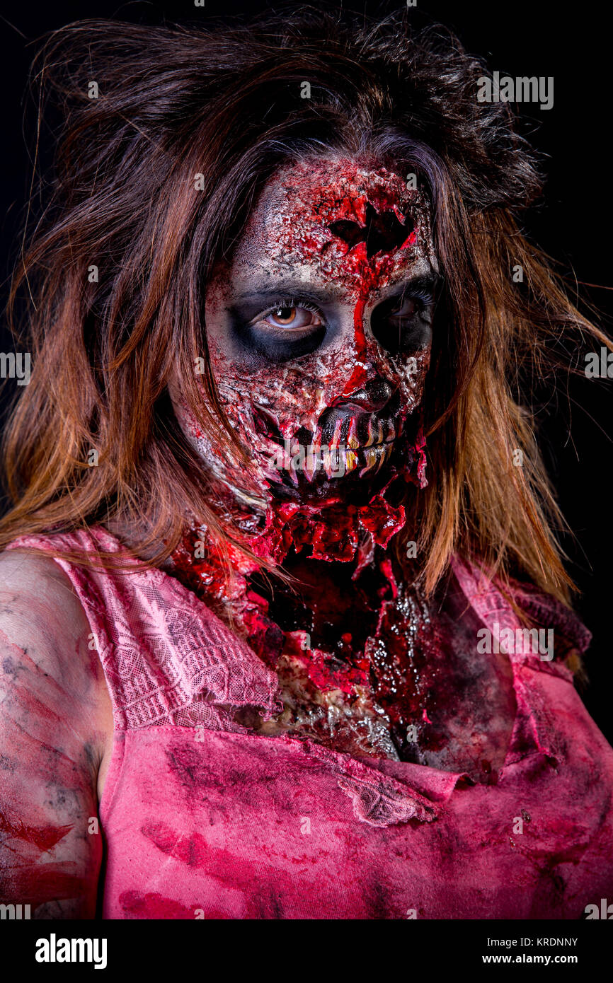 Zombie girl portrait Banque D'Images