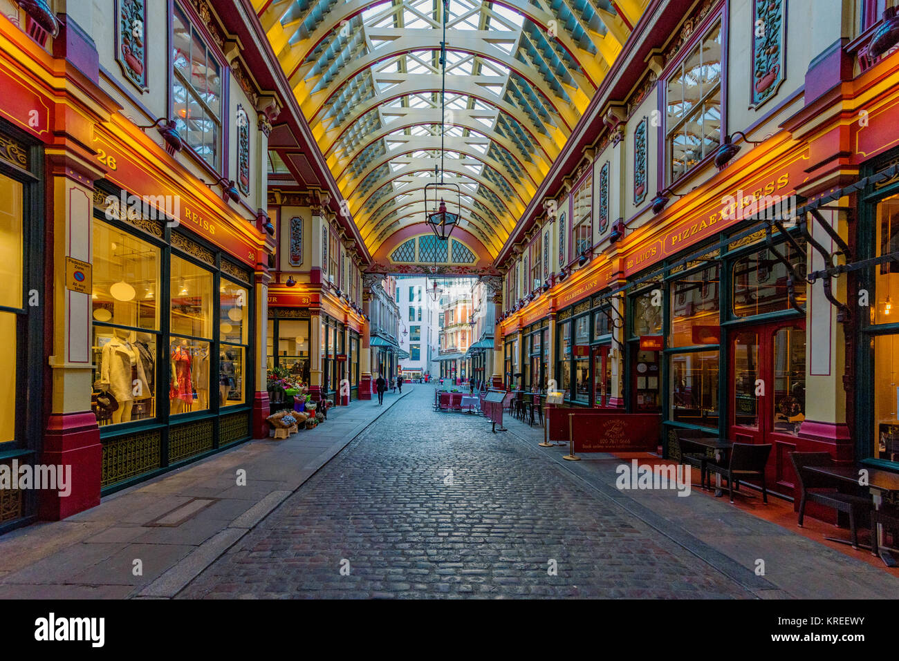 Londres, Royaume-Uni - 06 novembre : Vue de Leadenhall Market, une célèbre galerie marchande avec l'architecture traditionnelle britannique sur Novembre 06, 2017 i Banque D'Images