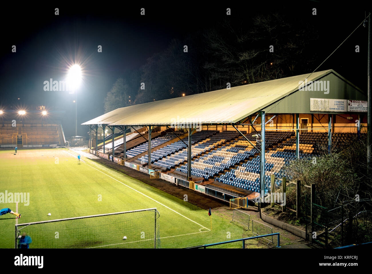 Halifax, West Yorkshire, Royaume-Uni. Déc 19, 2017. Vue générale de la Shay Stadium avant d'Halifax Town FC v Macclesfield Town dans le premier tour de la FA Trophy le mardi 19 décembre 2017 à la Shay, Halifax, West Yorkshire. Photo par Mark P Doherty. Credit : Pris Light Photography Limited/Alamy Live News Banque D'Images