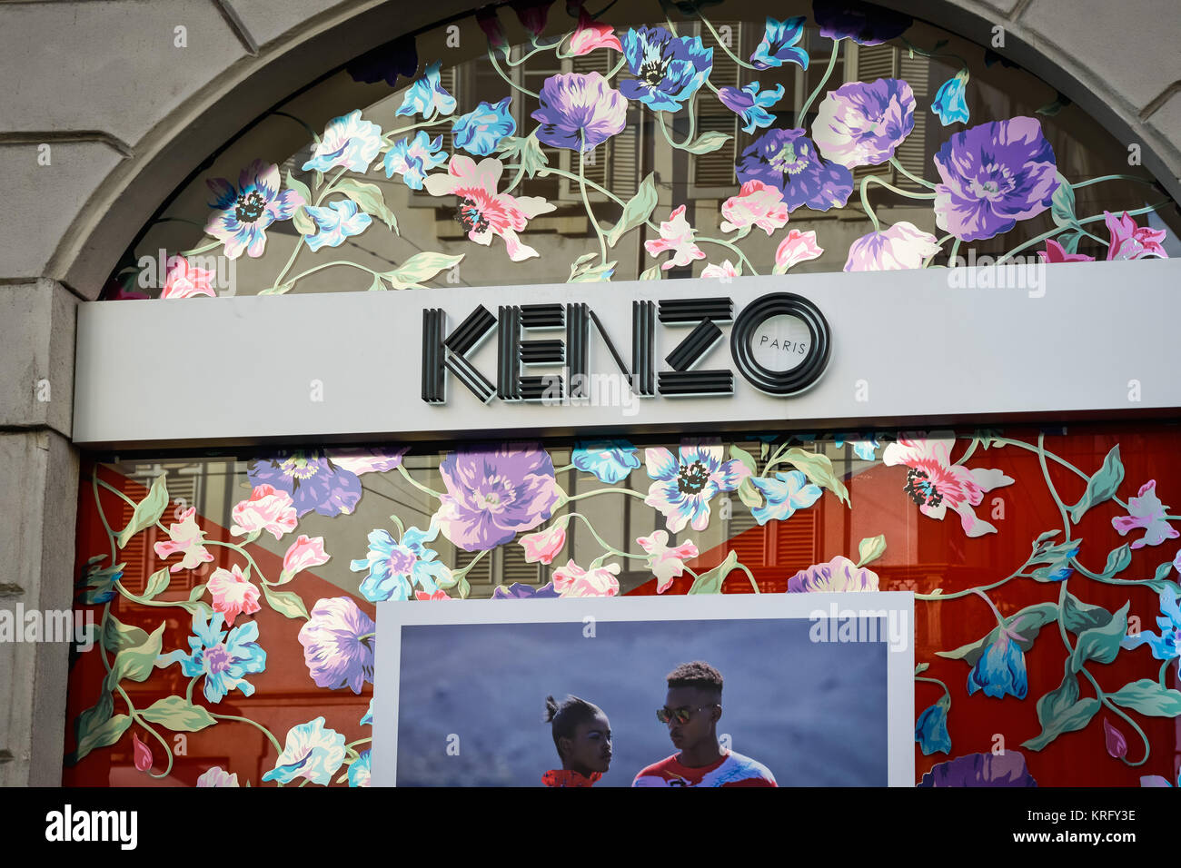 Milan, Italie - 24 septembre 2017 : Kenzo magasin à Milan. Kenzo Fashion week shopping Banque D'Images