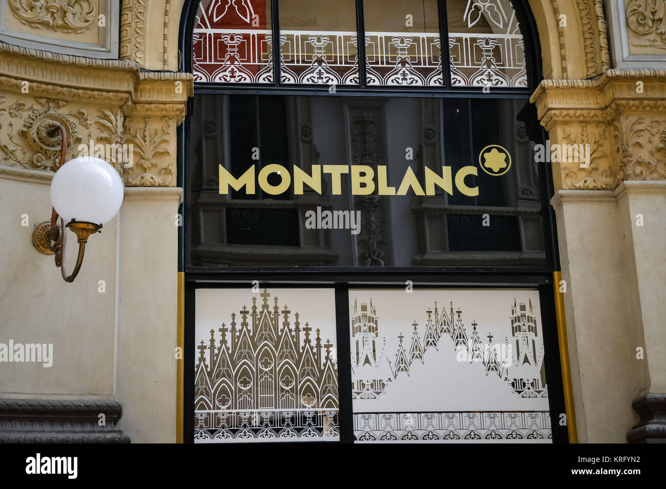 Milan, Italie - 24 septembre 2017 : Montblanc magasin à Milan. Fashion week shopping Montblanc Banque D'Images