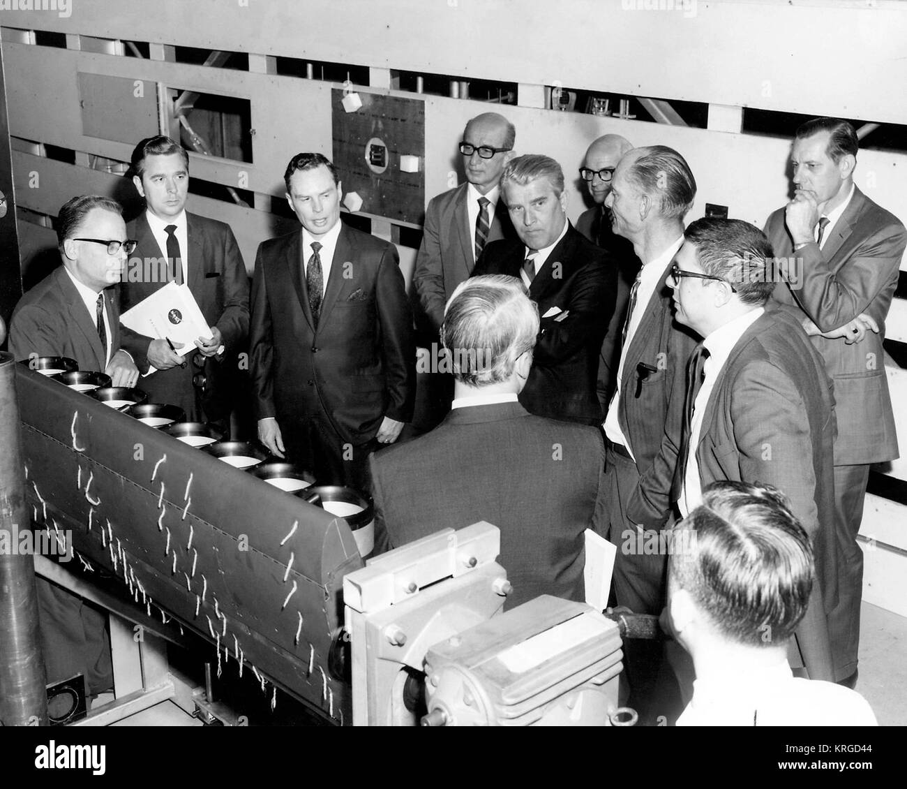 Wernher von Braun et Oran W. Entailles GPN-2000-001461 Banque D'Images