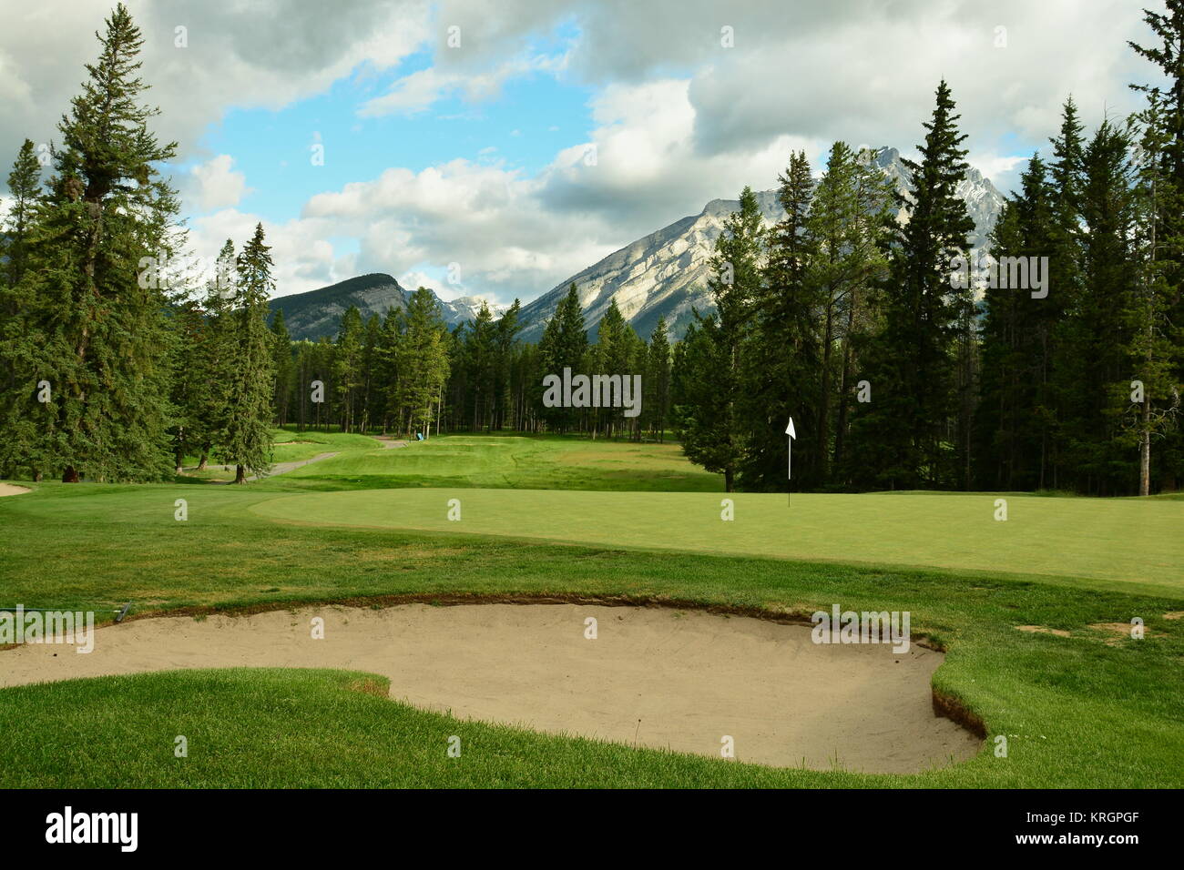 Golf Banff Springs dans les belles Montagnes Rocheuses Banque D'Images