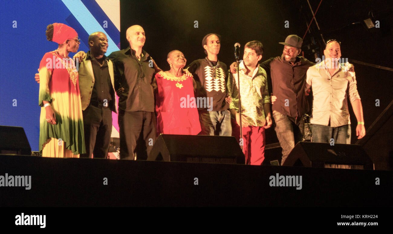 Trinité-et-Tobago, chanteur de calypso Calypso Rose, effectuant à Glasgow Green, Glasgow, Ecosse, le 1 août 2014, pendant les Jeux du Commonwealth Banque D'Images