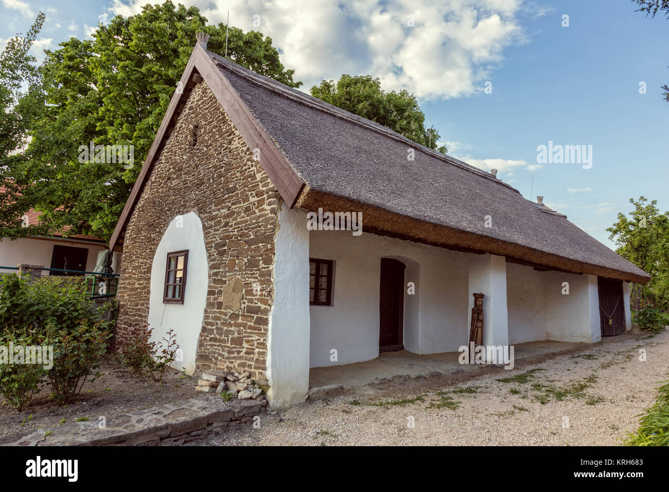 L'architecture traditionnelle hongroise dans le village de style Tihany, près du lac Balaton Banque D'Images