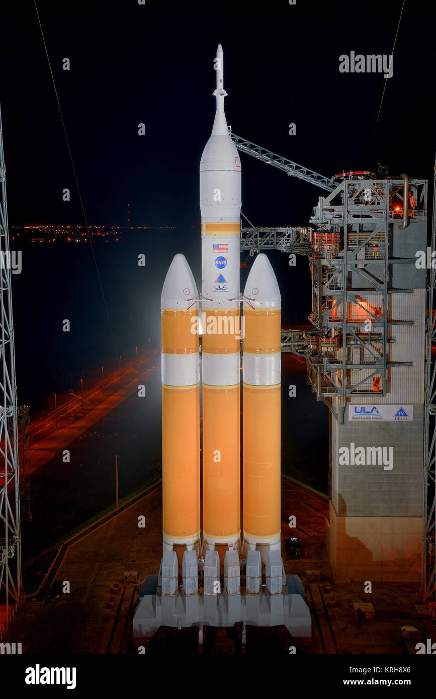 Séquence : {DSC 5458.JPG : TV =0,010000, AV =8,0, de biais =0.0} {DSC 5459.JPG : TV =0,020000, AV =8,0, de biais =0.0} {DSC 5460.JPG : TV =0,040000, AV =8,0, de biais =0.0} {DSC 5461.JPG : TV =0,076923, AV =8,0, de biais =0.0} {DSC 5457.JPG : TV =0,166667, AV =8,0, de biais =0.0} {DSC 5462.JPG : TV =0,333333, AV =8,0, de biais =0.0} {DSC 5463.JPG : TV =0,625000, AV =8,0, de biais =0.0} {DSC 5464.JPG : TV =1,300000, AV =8,0, de biais =0.0} {DSC 5465.JPG : TV =2,500000, AV =8,0, de biais =0,0 EFT-1 Service} Mobile Tour de périphériques (culture) Banque D'Images