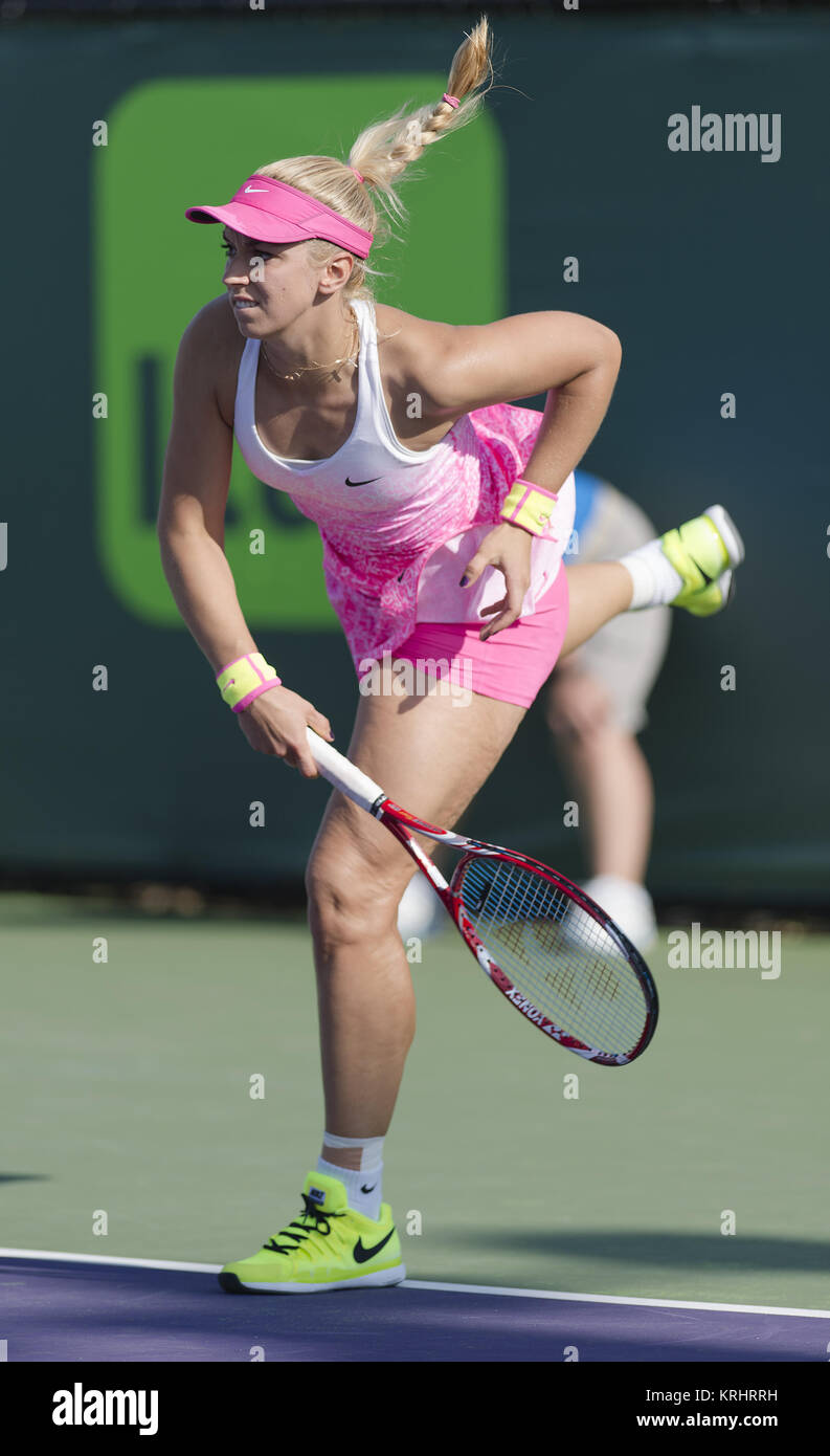 KEY BISCAYNE, Floride - 30 mars : Sabine Lisicki (GER) bat Sara Errani (ITA) à la Miami 2015 ouvrir le Centre de tennis à Crandon le 30 mars 2015 à Key Biscayne, en Floride. People : Sabine Lisicki Banque D'Images