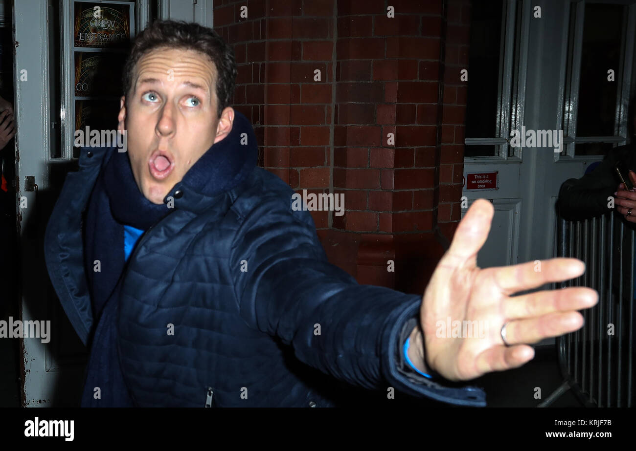 Celebs et danseurs quittent la tour de bal après l'émission en direct ce soir avec : Brendan Cole Où : Blackpool, Royaume-Uni Quand : 19 novembre 2017 Source : WENN.com Banque D'Images