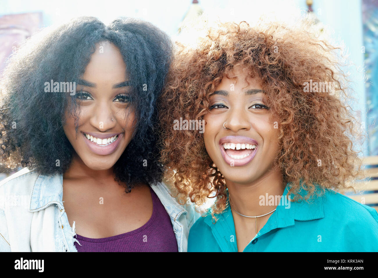 Close up of smiling women Banque D'Images