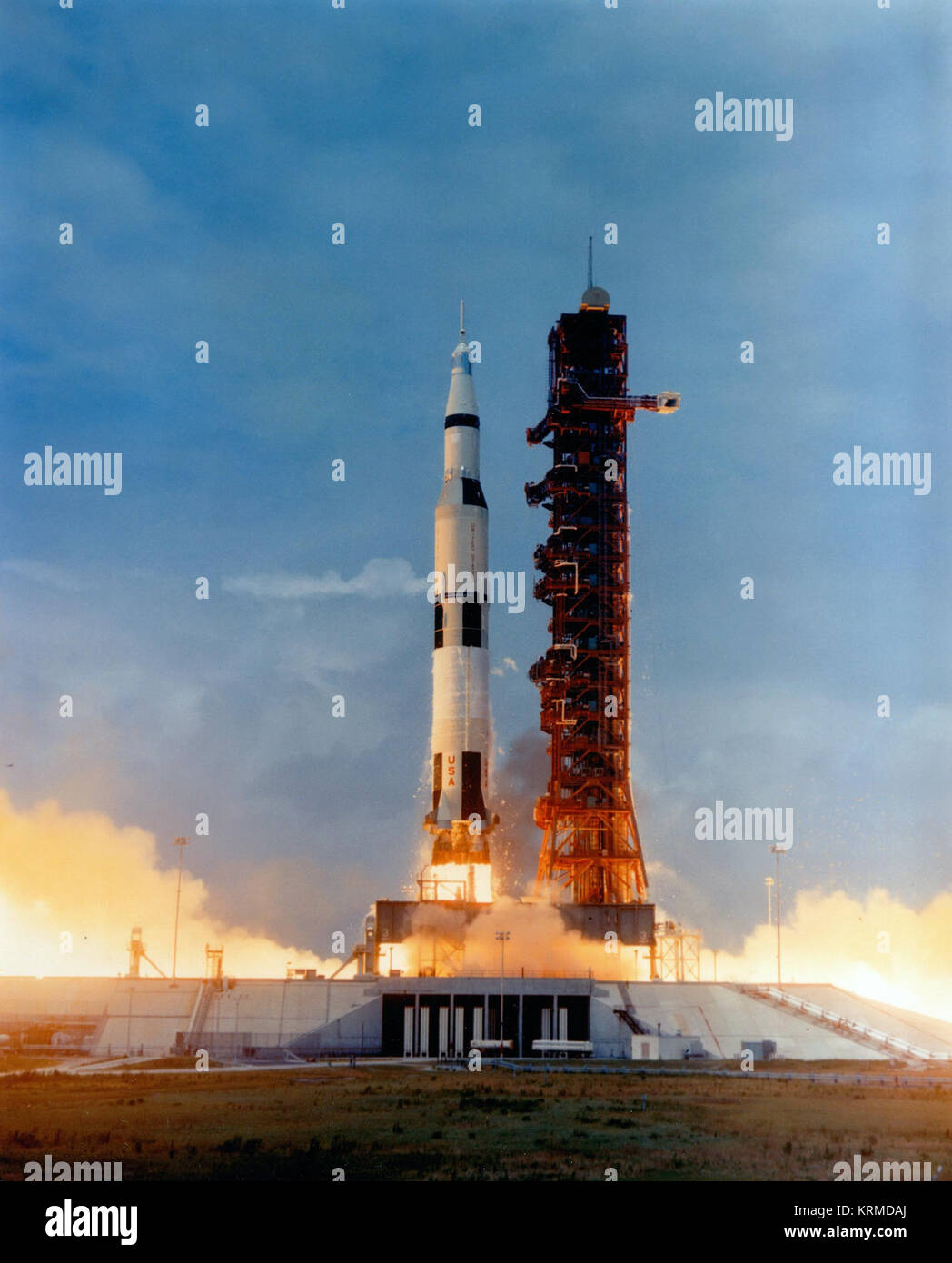 Apollo 10 Saturne V immédiatement après le décollage Banque D'Images