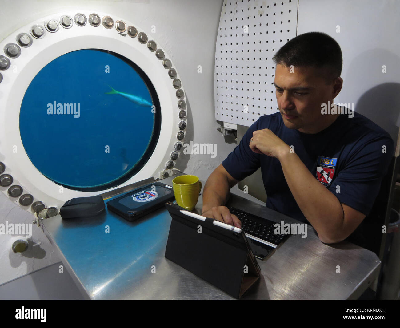 La mission NEEMO 22 Aquanaut Kjell Lindgren dans l'habitat Aquarius Banque D'Images
