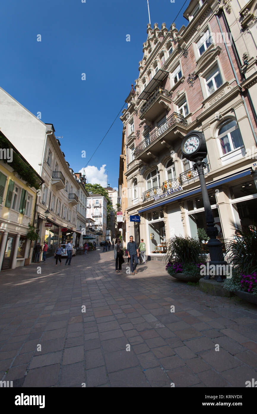 Ville de Baden-Baden, Allemagne. Vue pittoresque sur les boutiques à la jonction de Lange Str et Gernsbacher Str. Banque D'Images