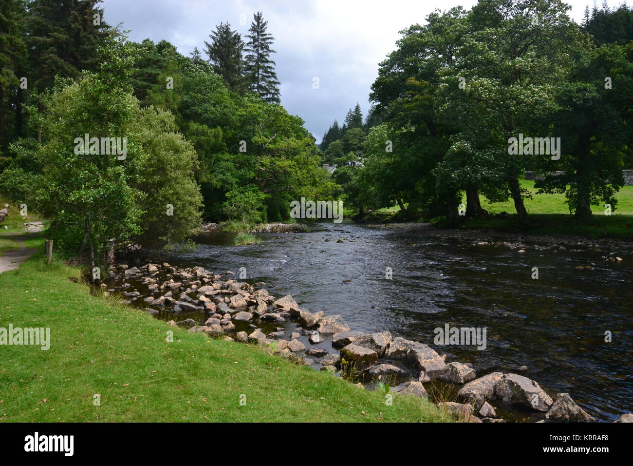Vue sur la rivière Conwy à Betws-y-Coed, Conwy Valley, Snowdonia, pays de Galles, Royaume-Uni Banque D'Images