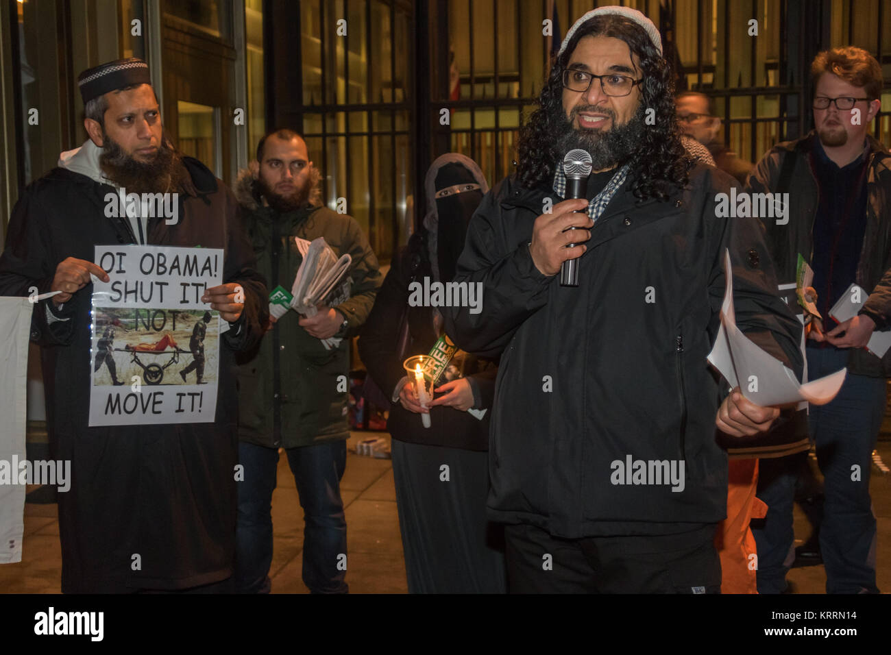 Shaker Aamer, libéré après près de 14 ans de détention sans inculpation ni jugement est venu de remercier ceux qui avaient longtemps fait campagne pour sa libération et la demande qu'Obama à fermer Guantanamo après 14 ans. Banque D'Images