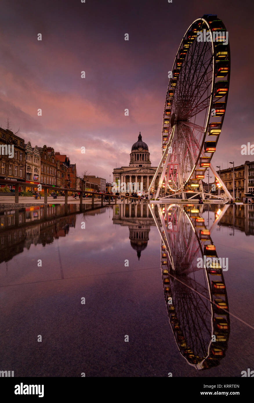 Le Nottingham eye, la grande roue de la place du vieux marché de Nottingham Banque D'Images