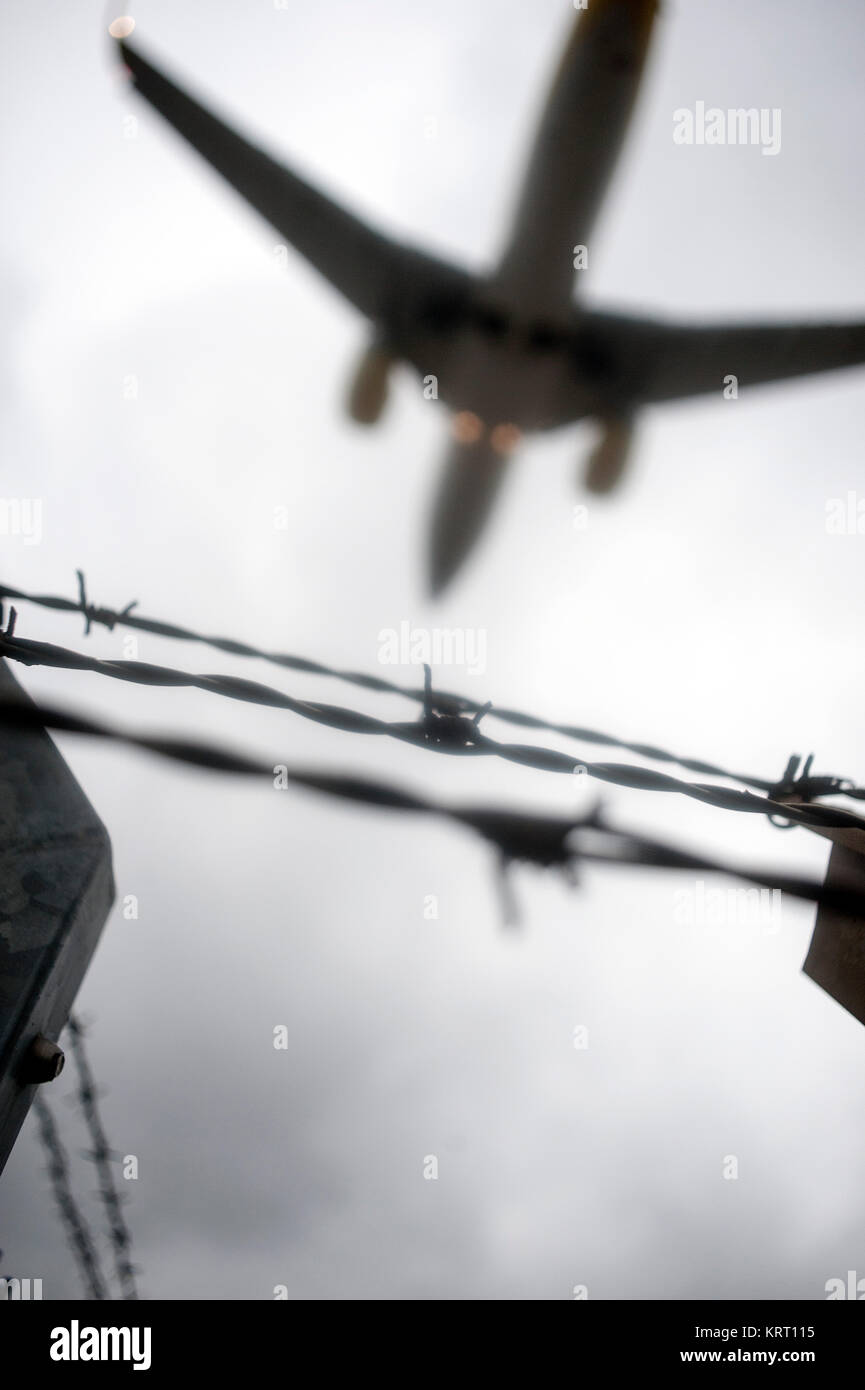 Photo symbolique pour s'échapper, d'expulsion, illégale, de l'asile, la criminalité, etc. Banque D'Images