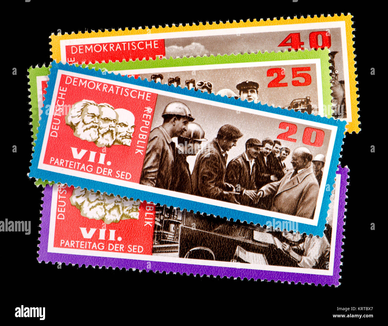L'allemand de l'Est (DDR) timbres-poste (1967) : VII Parteitag der SED / 7e conférence du parti communiste, 1967 Banque D'Images