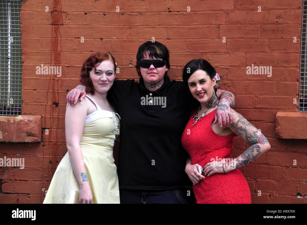 Femme TRANSGENRE ET GIRL FRIENDS Banque D'Images