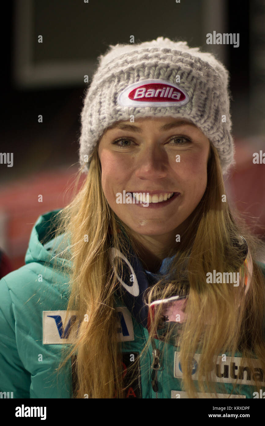 Courchevel, France. Déc 20, 2017. Mikaela Shiffrin de Usa vainqueur du slalom parallèle de la Coupe du Monde de ski Courchevel 2017 Chers Crédit : Fabrizio Malisan/Alamy Live News Banque D'Images