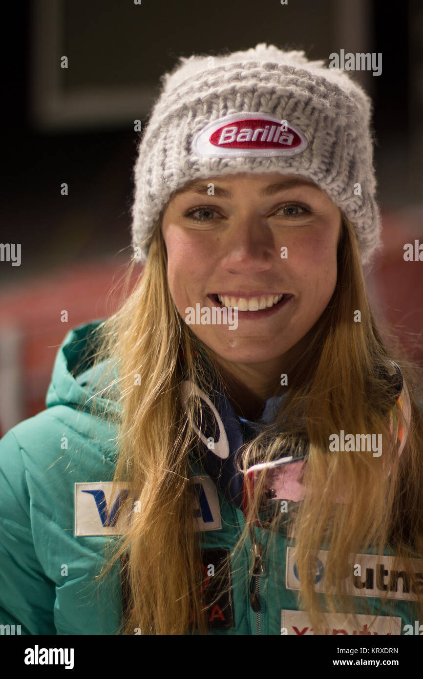 Courchevel, France. Déc 20, 2017. Mikaela Shiffrin de Usa vainqueur du slalom parallèle de la Coupe du Monde de ski Courchevel 2017 Chers Crédit : Fabrizio Malisan/Alamy Live News Banque D'Images