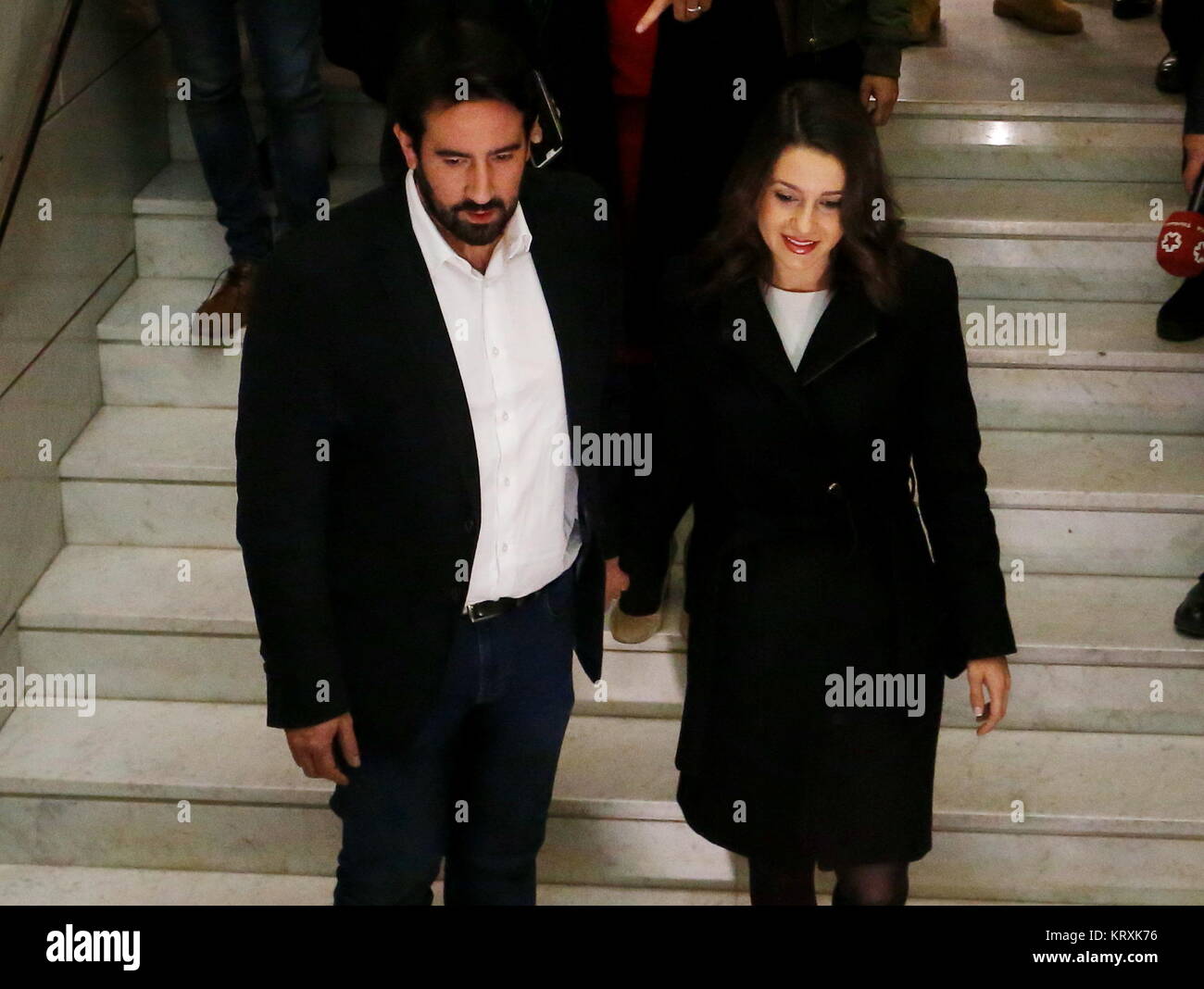 Barcelone, Espagne. Dec 21, 2017. Politicien de Ines Arrimadas citoyens avec leur mari, Xavier Cima dans Barcelone. 22/12/2017 Credit : Gtres información más Comuniación sur ligne, S.L./Alamy Live News Banque D'Images