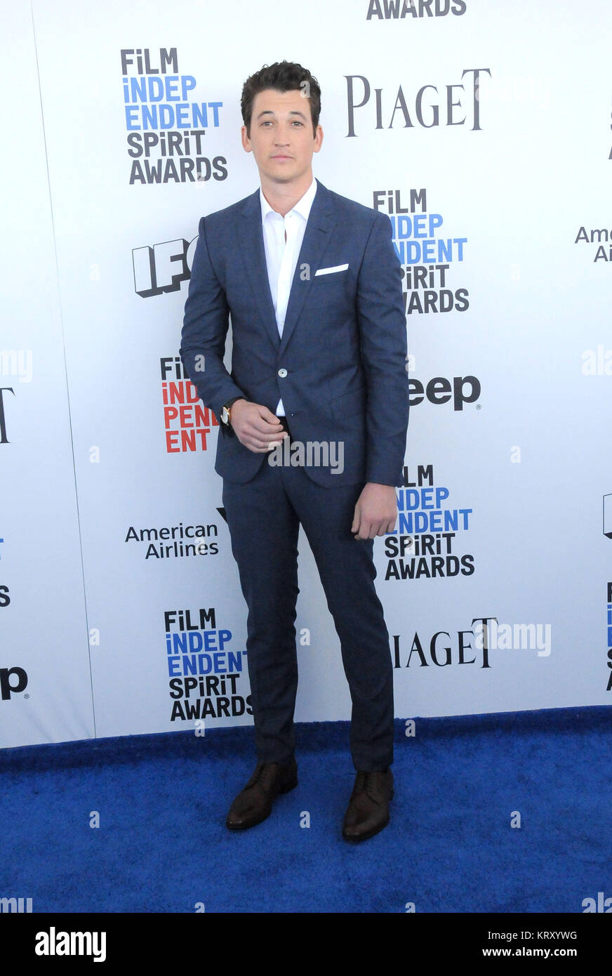SANTA MONICA, CA - 25 février : l'Acteur Miles Teller assiste à 2017 Film Independent Spirit Awards, le 25 février 2017 à Santa Monica, en Californie. Photo de Barry King/Alamy Stock Photo Banque D'Images