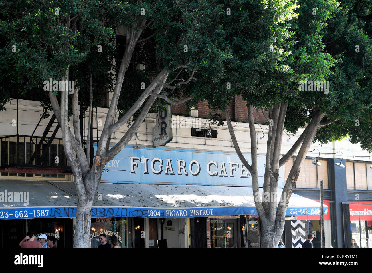 Vue extérieure de Figaro Cafe signe avec arbres de Vermont Avenue à Los Feliz quartier de Los Angeles, California USA KATHY DEWITT Banque D'Images