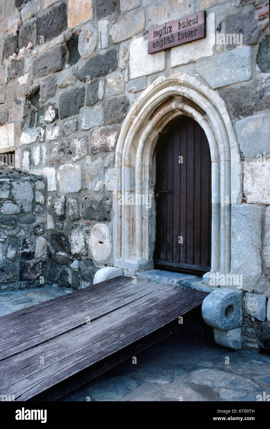 Stone-Framed médiévale et pont-levis à l'entrée de l'anglais tour de château de Bodrum, Turquie Banque D'Images