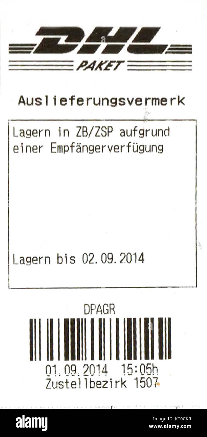 Le 'Auslieferungvermerk' (bon de livraison) de DHL indique le lieu de stockage d'un colis, qui est un document standard dans le processus logistique et de livraison pour la manutention et le suivi des colis. Banque D'Images