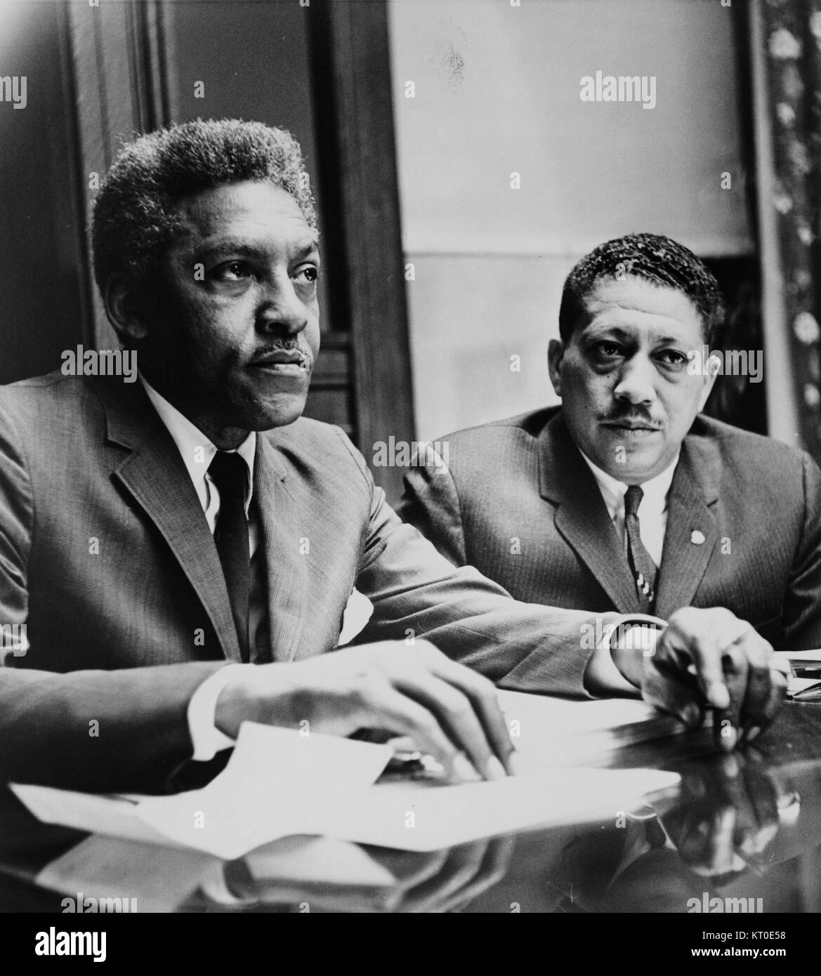 Bayard Rustin et Eugene Reed étaient des militants éminents des droits civiques aux États-Unis, connus pour leur travail dans les années 1960 en faveur de l'égalité raciale et de la justice sociale. Banque D'Images