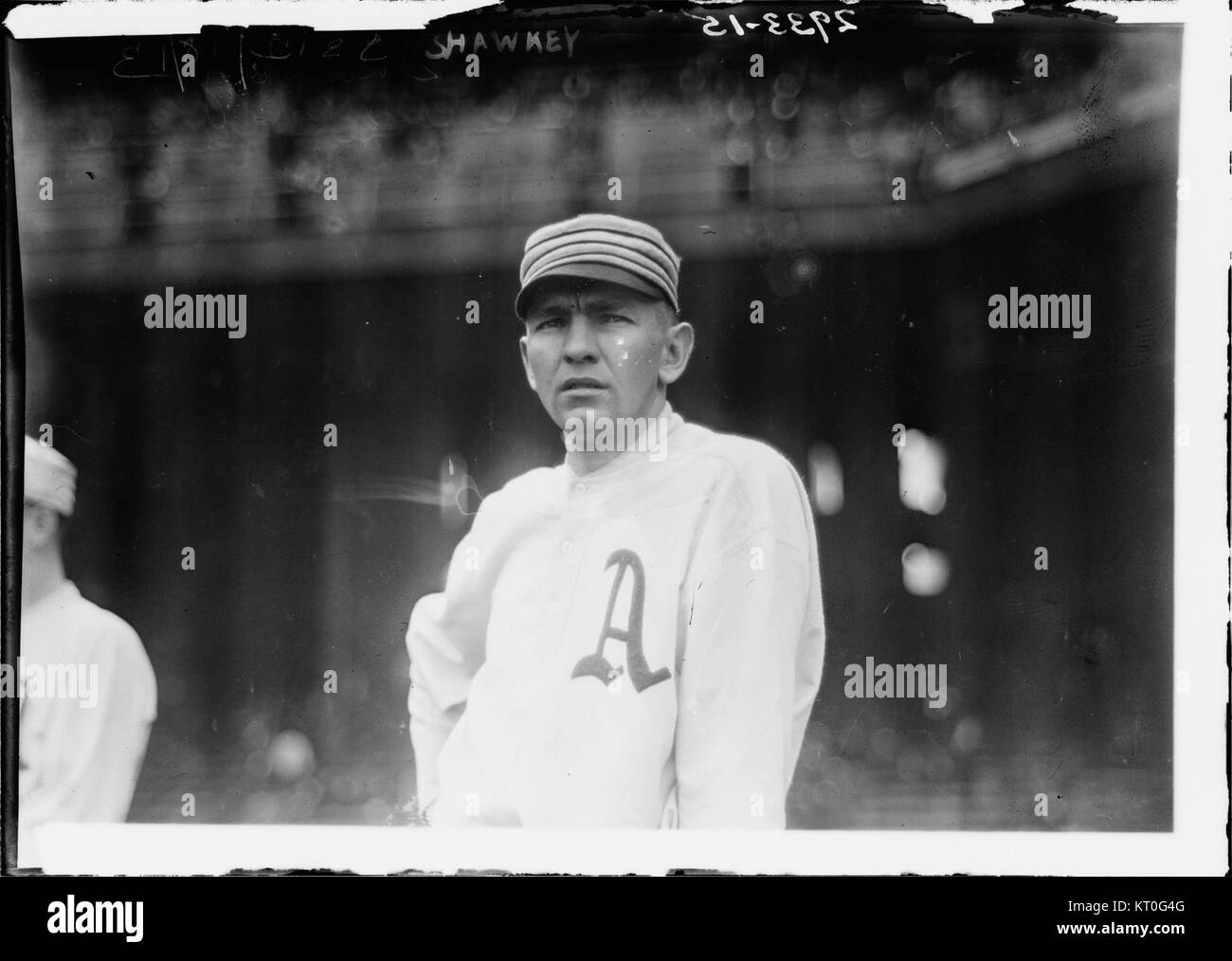 Bob Shawkey était lanceur pour les Athletics de Philadelphie, connu pour son habileté sur le monticule. Sa carrière dans la Major League Baseball a contribué à la performance de l'athlétisme au début du XXe siècle. Banque D'Images