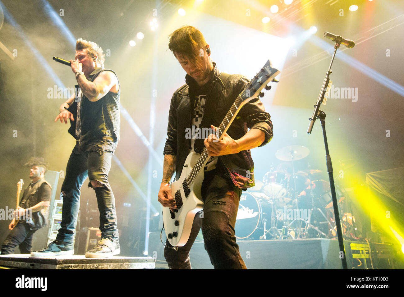 Le groupe de metal américain de rock Papa Roach effectue un concert live à Sentrum Scene à Oslo. Ici le guitariste Jerry Horton est vu sur scène. La Norvège, le 05/11 2015. Banque D'Images