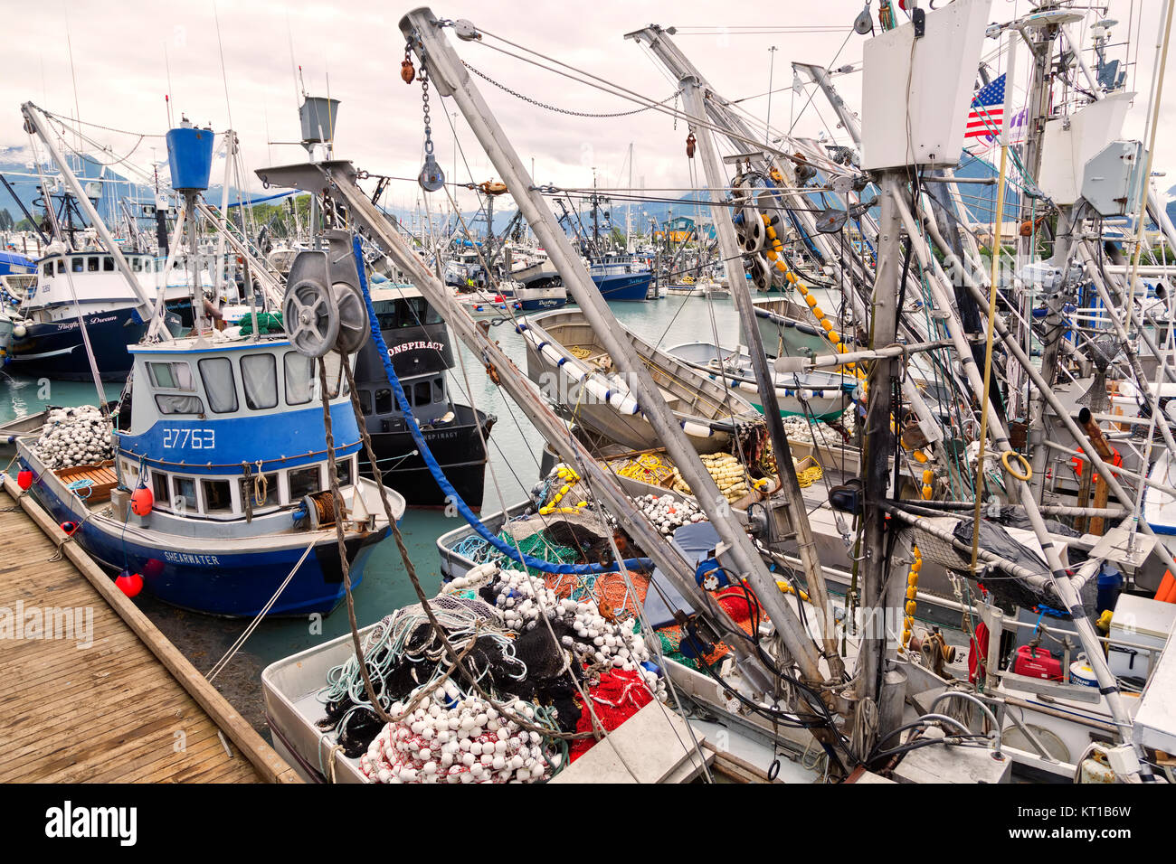 Port Valdez, seine, bateaux de pêche, Port de rampes swing Valdez, en Alaska. . Banque D'Images