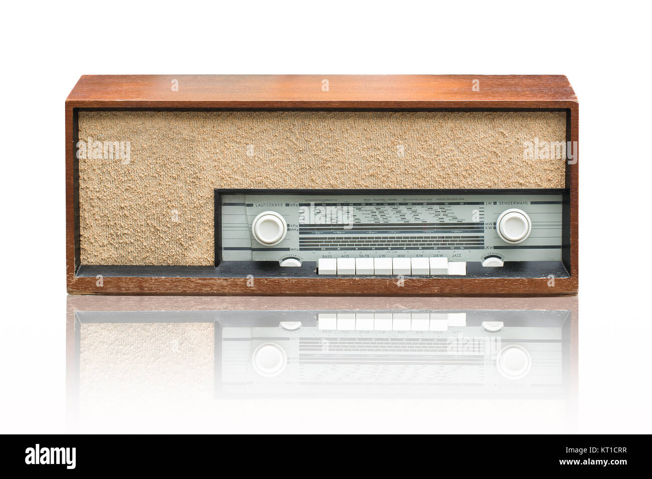 Radio Vintage sur le livre blanc Banque D'Images