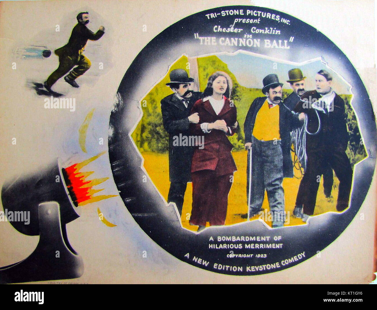 La carte Cannon Ball Lobby contient du matériel promotionnel pour un film probablement axé sur des thèmes d'action ou d'aventure, en particulier autour d'un boulet de canon ou d'images connexes. Il représente un morceau de l'histoire du cinéma. Banque D'Images