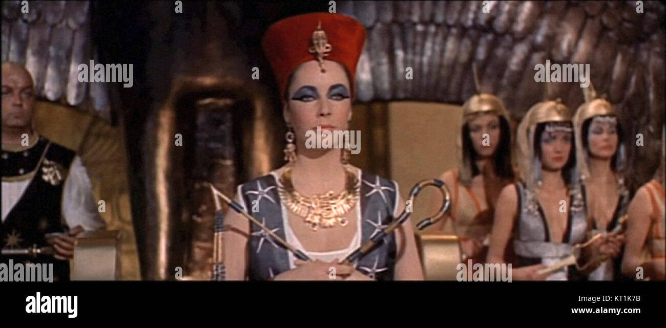 Une capture d'écran du film de 1963 'Cléopâtre', mettant en scène une scène de la bande-annonce du film. Banque D'Images