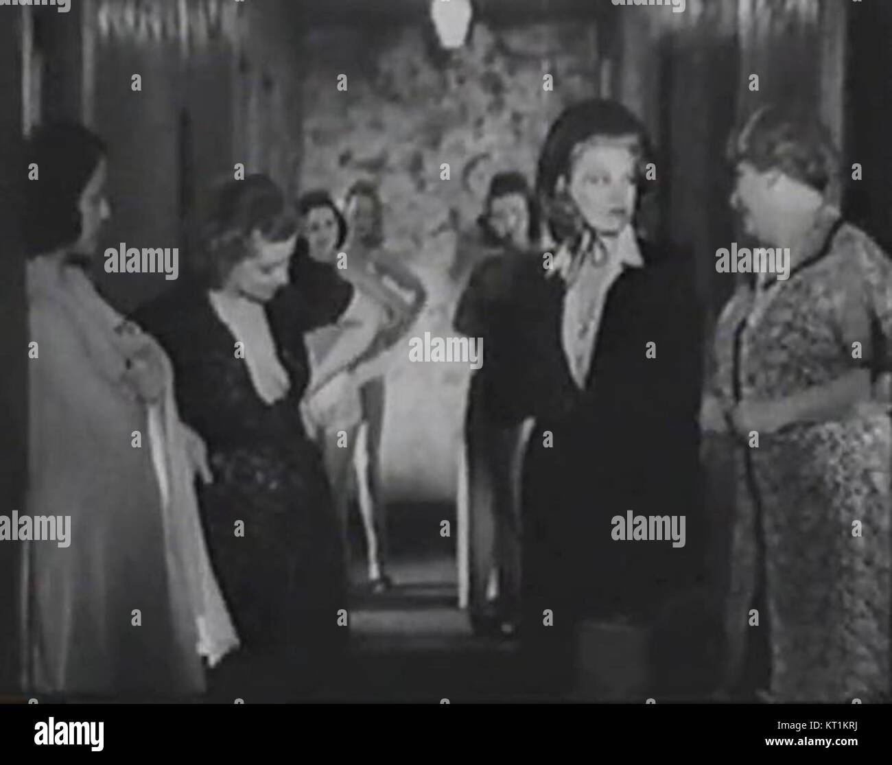 Un film de 1943, *confessions of a Vice Baron*, dépeint la vie d'un propriétaire de bordel et explore les thèmes du vice et de la moralité dans un décor dramatique du milieu du XXe siècle. Banque D'Images