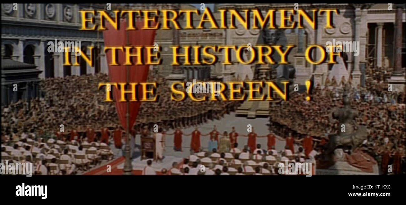 Cette capture d'écran de bande-annonce de 1963 représente probablement une scène du film *Cléopâtre*, mettant en valeur les grandes valeurs de production et les visuels emblématiques du film classique. Banque D'Images