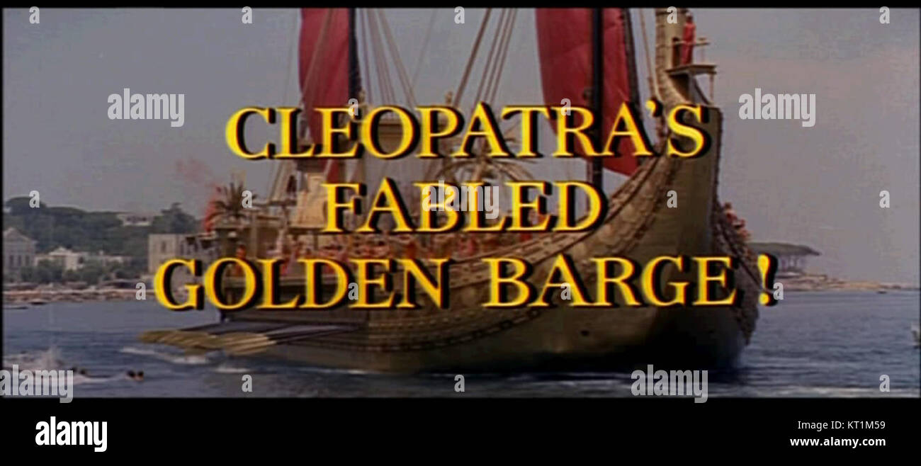 Le film de 1963 *Cléopâtre*, avec Elizabeth Taylor, était une épopée cinématographique qui mettait en valeur la grandeur de l'Égypte ancienne. Cette capture d'écran de la bande-annonce du filmâ€™ capture les visuels époustouflants et le drame historique, mettant en évidence l'impact culturel du filmâ€™. Banque D'Images