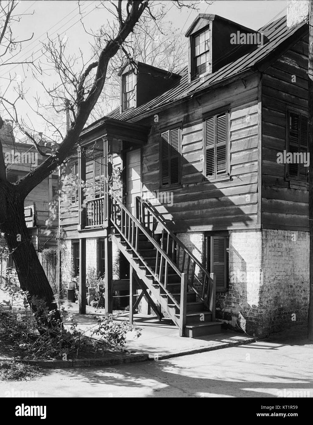 343 Habersham Street est une adresse remarquable située à Savannah, en Géorgie, dans le comté de Chatham. Il est probablement associé à une importance historique ou culturelle, représentant l'architecture de la région ou l'histoire locale. Banque D'Images