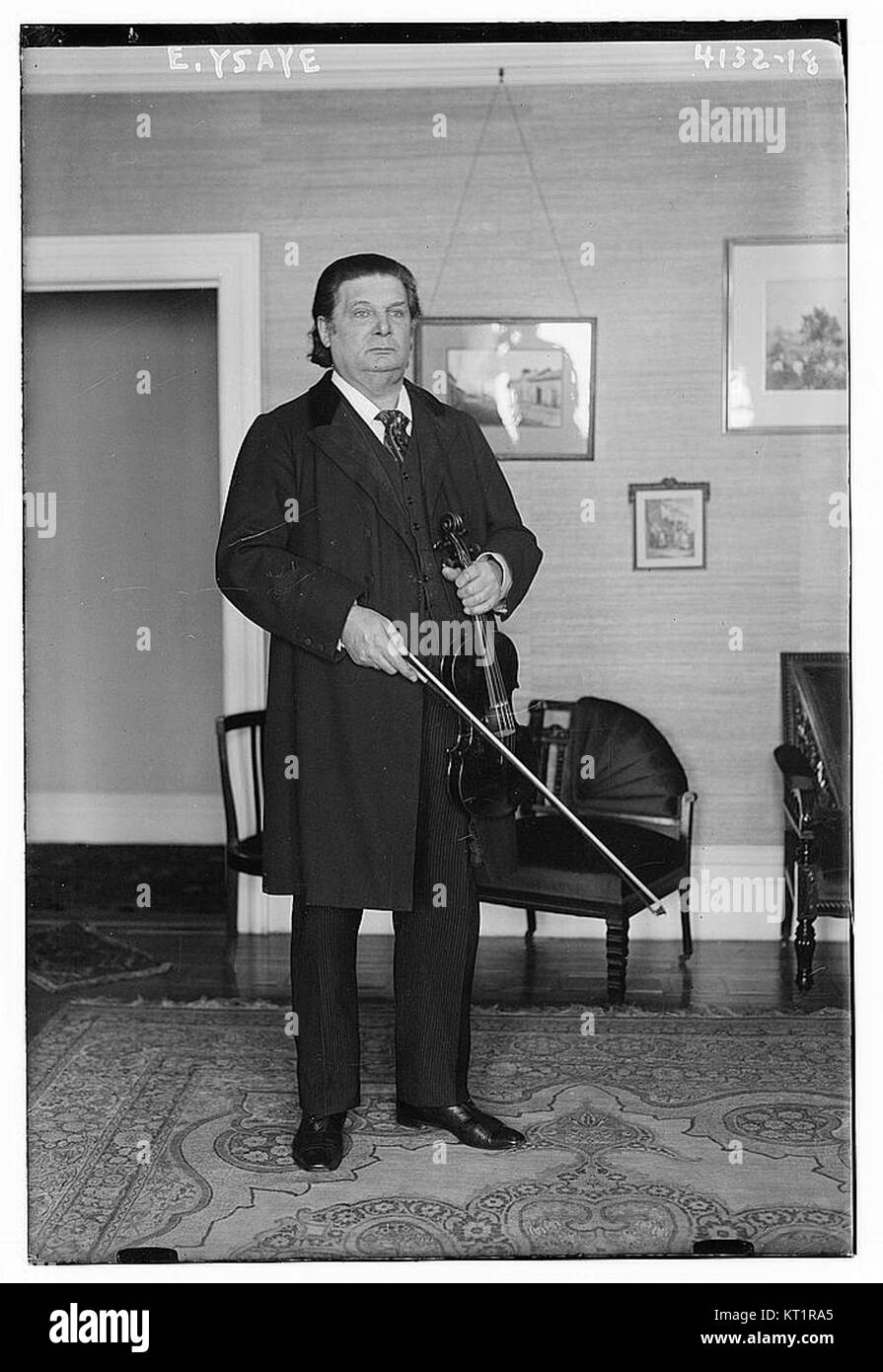 Eugène Ysaÿe était un violoniste et compositeur belge connu pour ses contributions au monde de la musique classique. Ses œuvres sont considérées comme essentielles dans le répertoire du violon. Banque D'Images