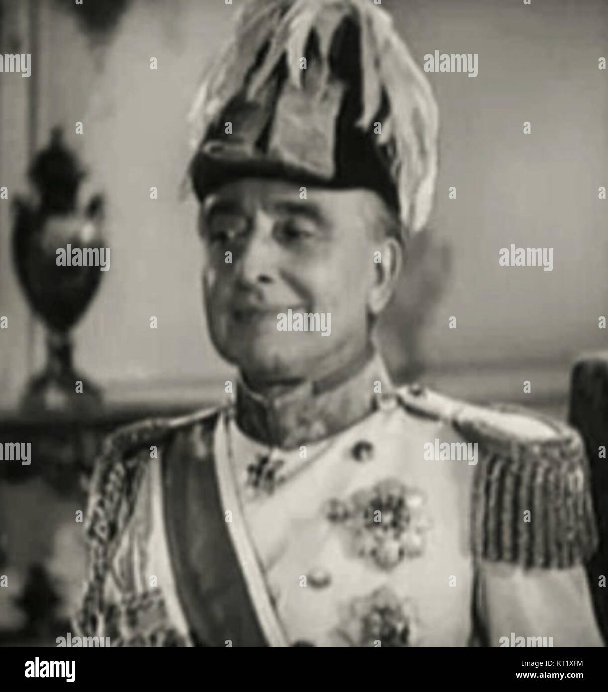 Cela fait référence au rôle de Ferdinand Gottschalk dans le film King Kelly of the U.S.A. (le roi Kelly des États-Unis), un film comique des années 1930, où il a joué un rôle important dans le film. Banque D'Images