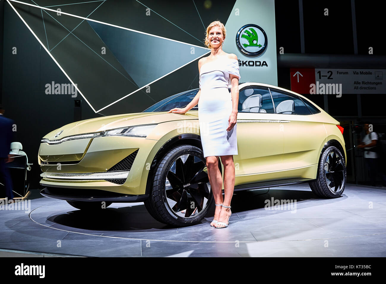 Francfort, Allemagne - le 12 septembre 2017 : 2017 Skoda Vision E Concept présenté sur le 67-ème Salon International de l'Automobile de Francfort (IAA) dans la Messe Frank Banque D'Images