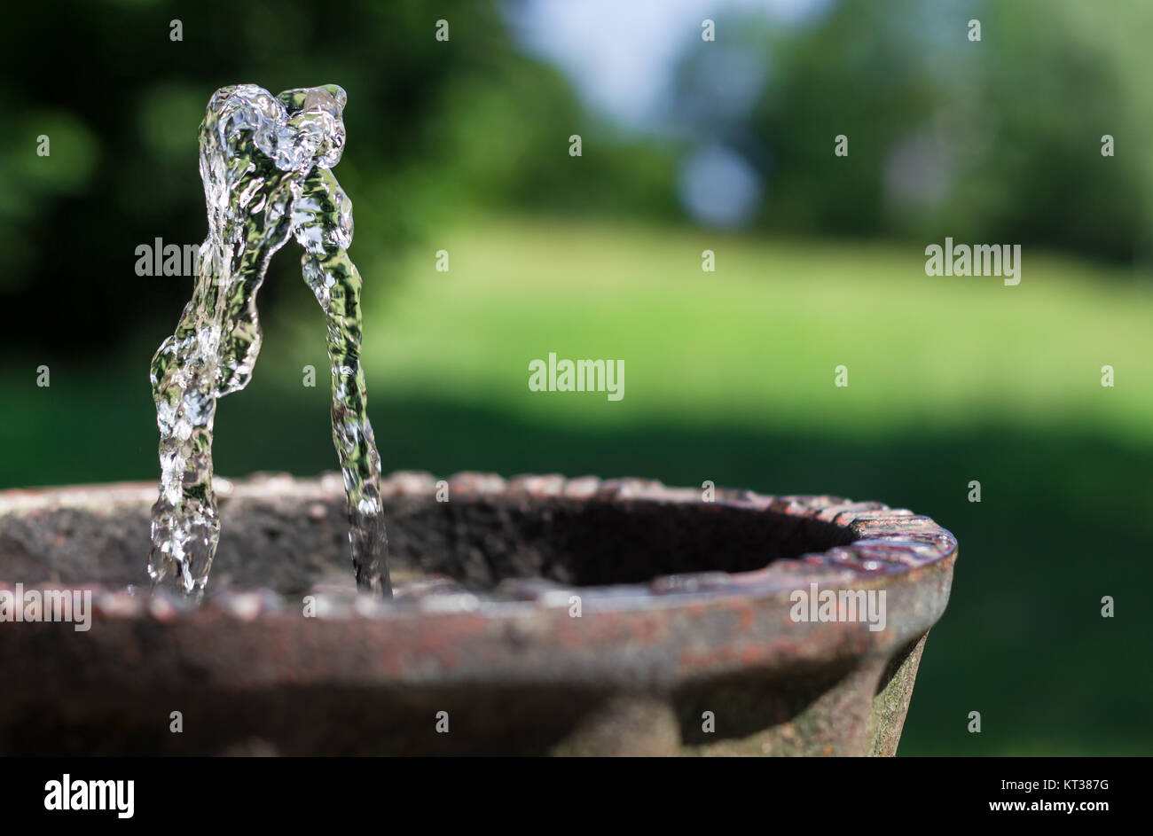 Vieille Fontaine d'eau potable Banque D'Images