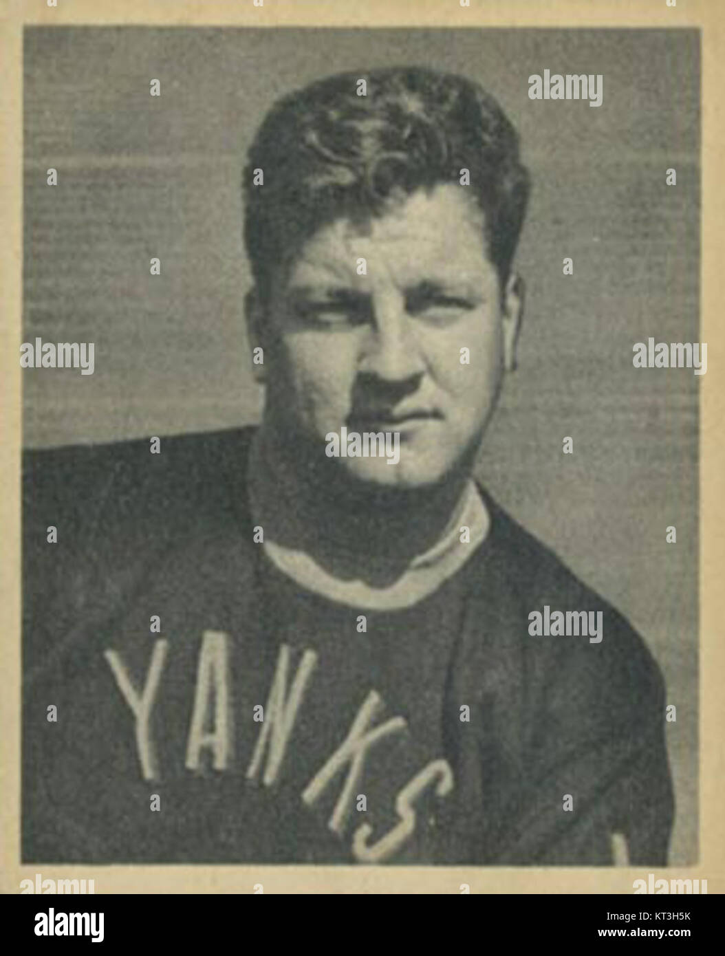 Fritz Barzilauskas était un joueur américain de basket-ball professionnel. Il joue pour les Celtics de Boston dans les années 1950 et contribue au succès de l'équipe en NBA. Connu pour ses compétences sur le terrain, Barzilauskas est une figure importante dans les débuts de l'histoire de la NBA et dans le développement du basket-ball professionnel à cette époque. Banque D'Images