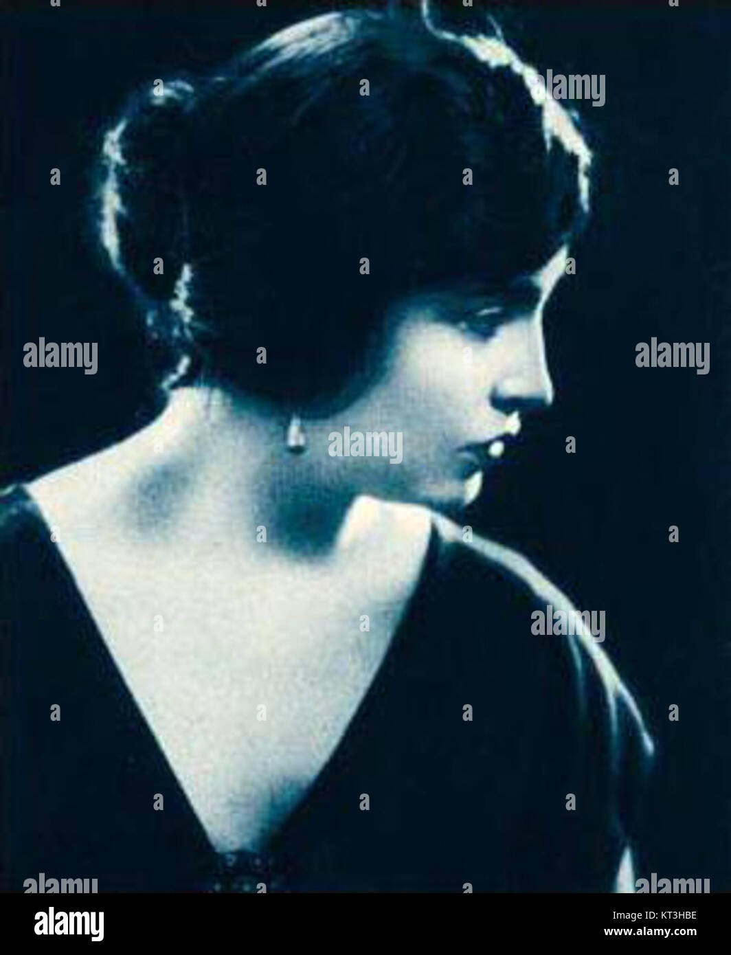 Alice Joyce était une star du cinéma muet qui a gagné en renommée au début du XXe siècle. Connue pour ses rôles dans les films muets, elle est devenue une figure éminente de l'industrie cinématographique et a été célébrée pour son talent d'actrice à l'ère du cinéma muet. Banque D'Images