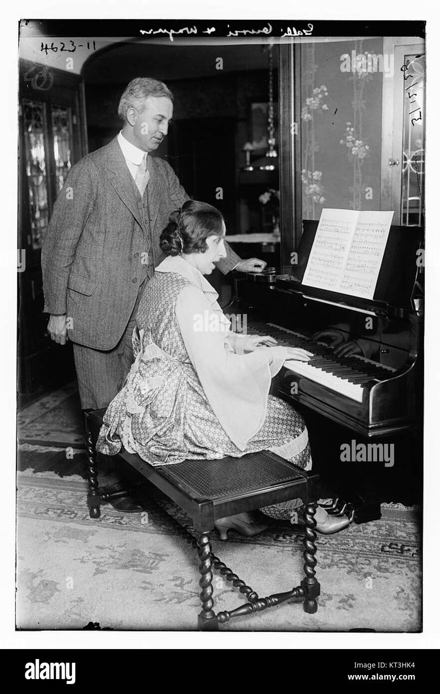 Galli-Curci, chanteur d'opéra acclamé, est représenté aux côtés de Wagner dans cette image historique. Les deux sont connus pour leur contribution significative à la musique classique et à l'opéra au début du XXe siècle. Banque D'Images